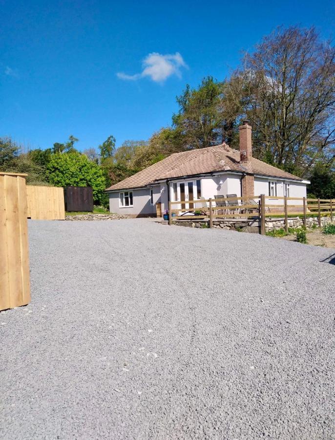 3 Bedroom Bungalow In Llanrhaeadr Ym Oswestry Eksteriør billede